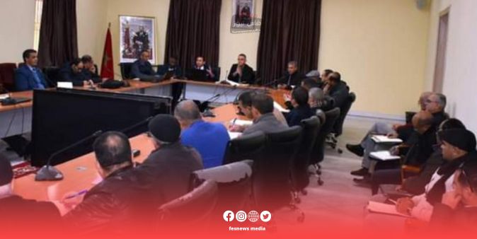 اجتماع تنسيقي بين مدير أكاديمية الجهة ومُدراء الثانويات بمكناس لتدبير الزمن المدرسي.. بعد سلسلة من الإحتجاجات