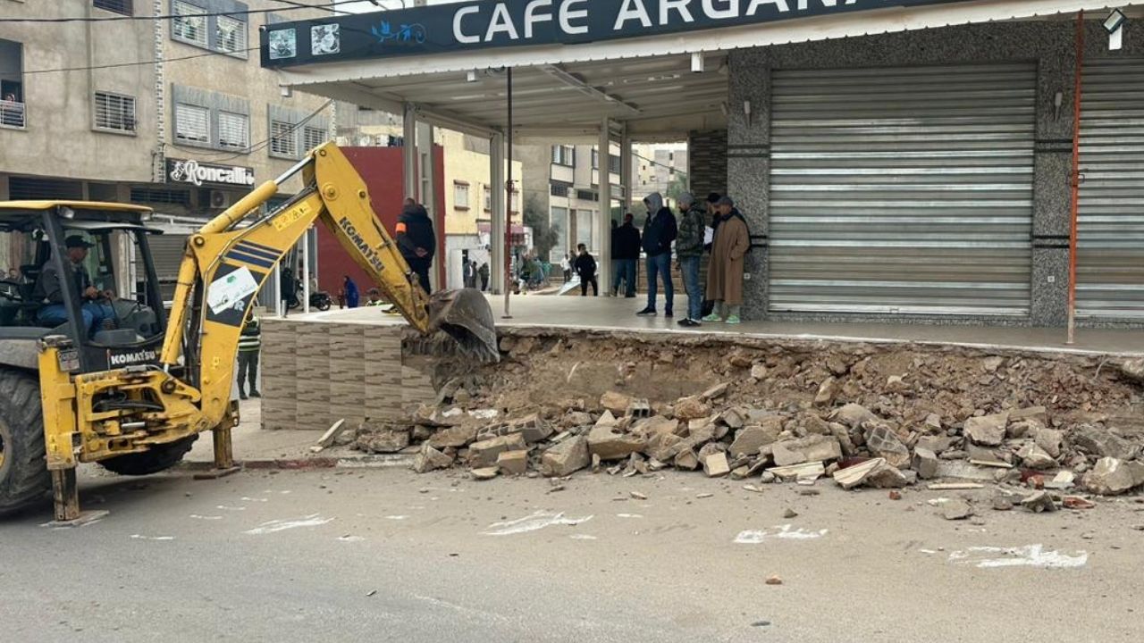 Local Authorities in Ain Chkef Intensify Campaign to Reclaim Public Spaces